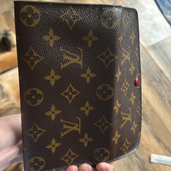 81836 Lv Monogram Emilie Long Wallet - Picture 7 of 8